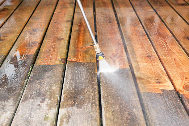 Best Driveway Cleaning and Restoration in Lawton, IA